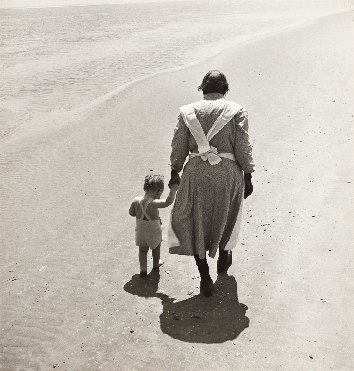 Frissell, Toni (1907-1988) Woman and Child on the Beach, Charleston, S.C.